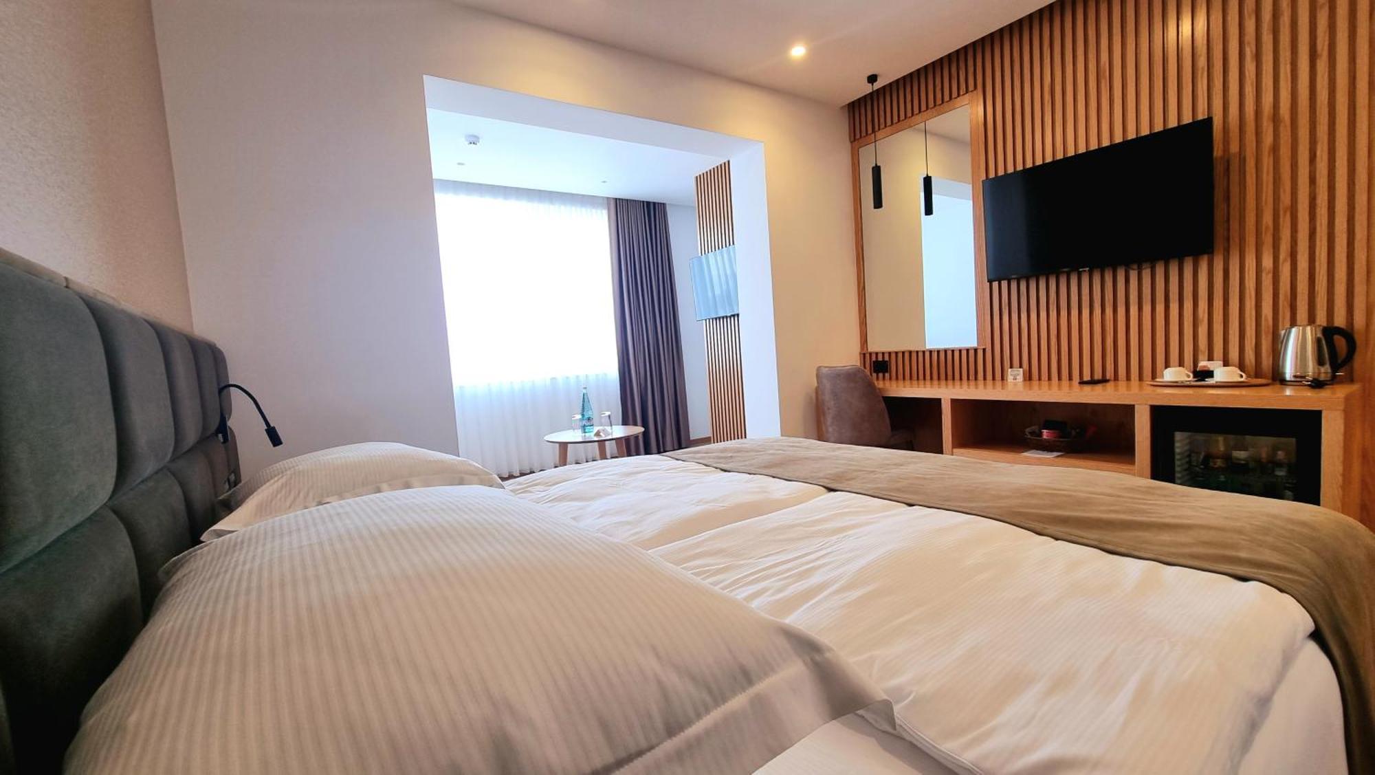 Sibb Hotel تيرانا المظهر الخارجي الصورة